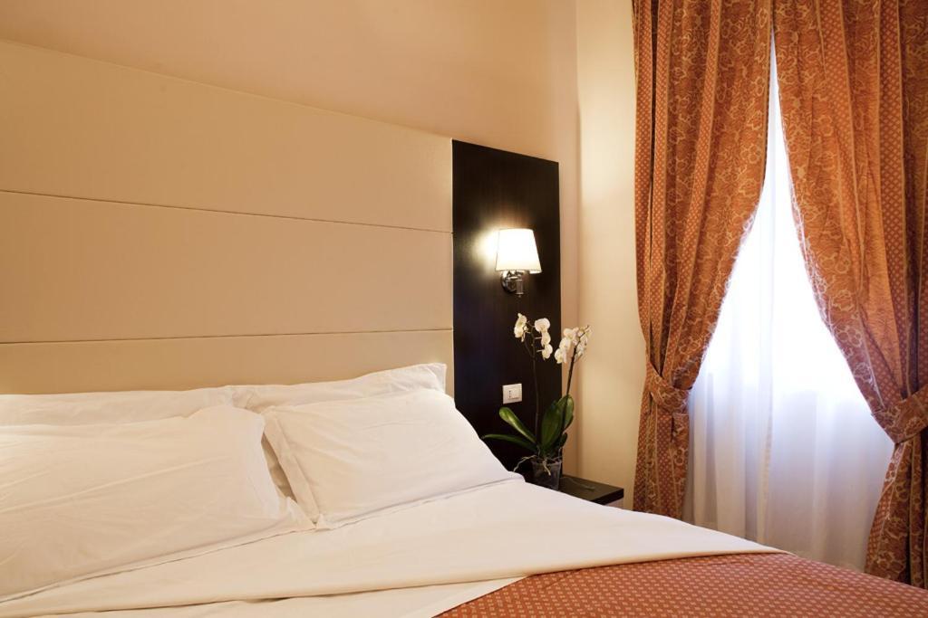 Hotel Ducale Рим Номер фото